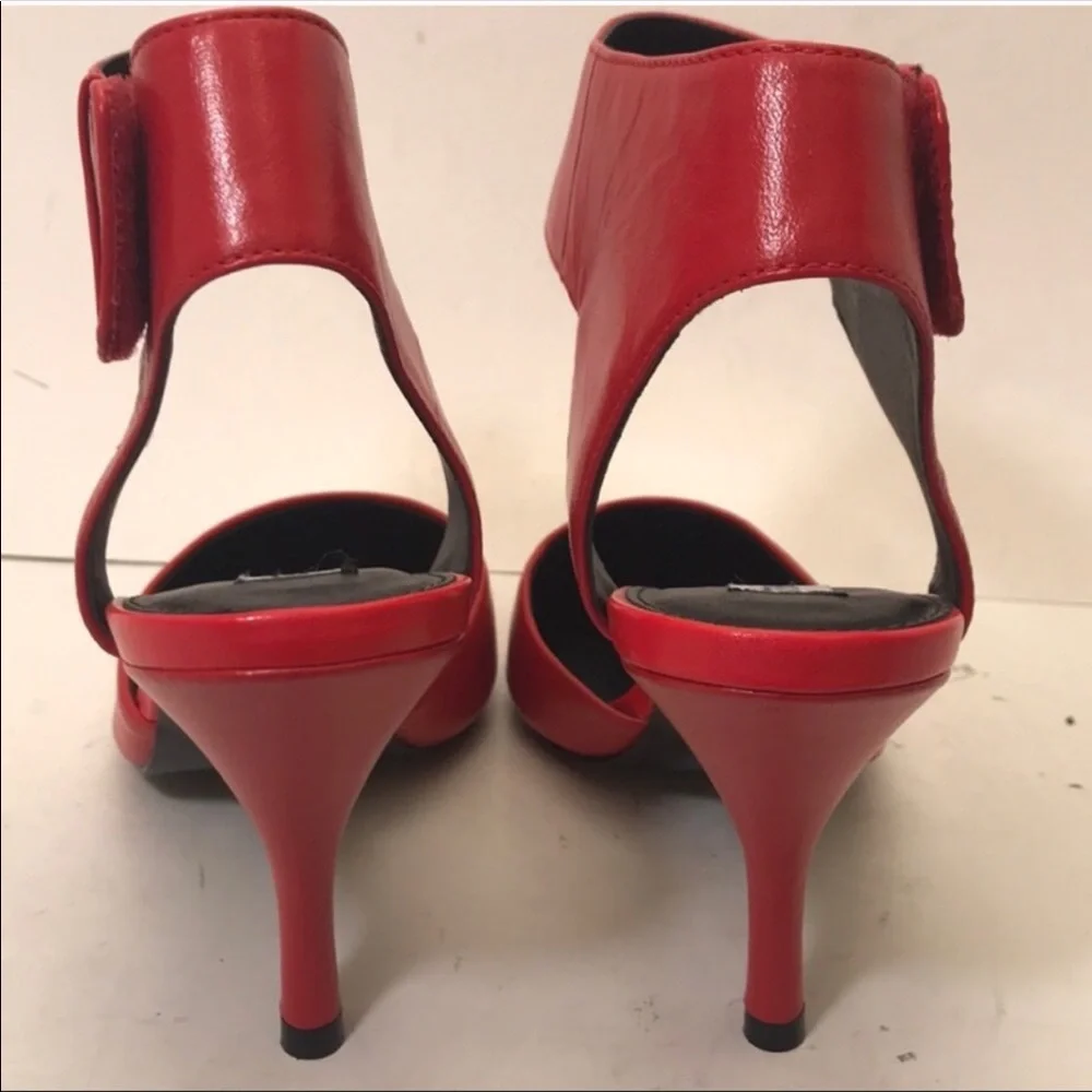Steve Madden Swift Red Heels Size 8 - Picture 6 of 8